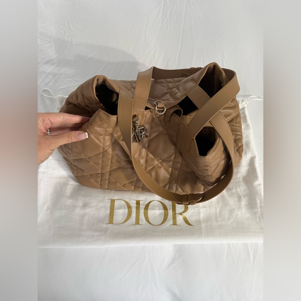 Christian Dior Tujours Tote - Picture 3 of 16